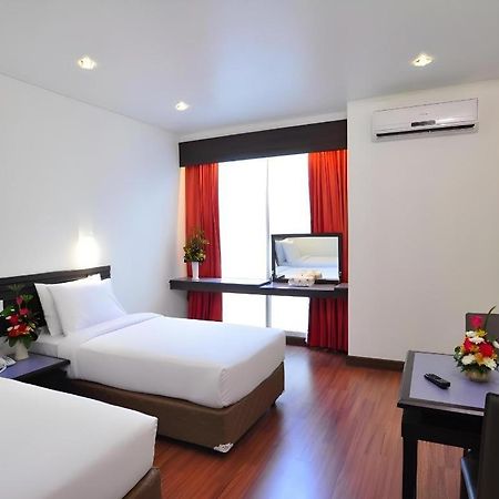The Color Hotel Hat Yai Esterno foto