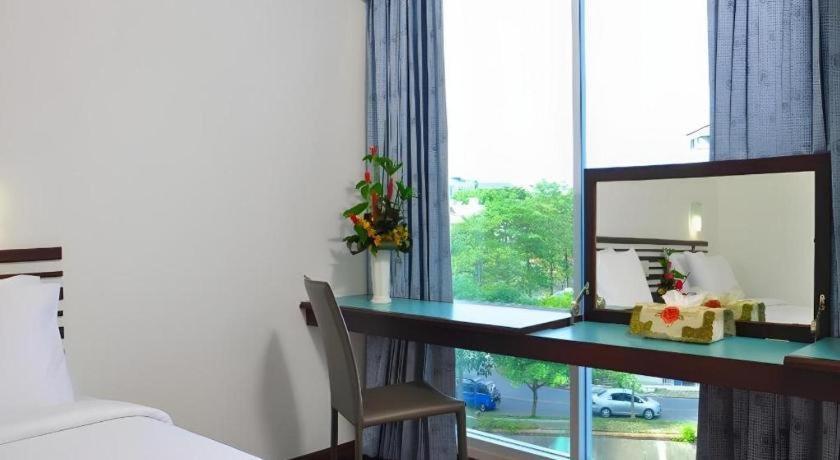 The Color Hotel Hat Yai Esterno foto