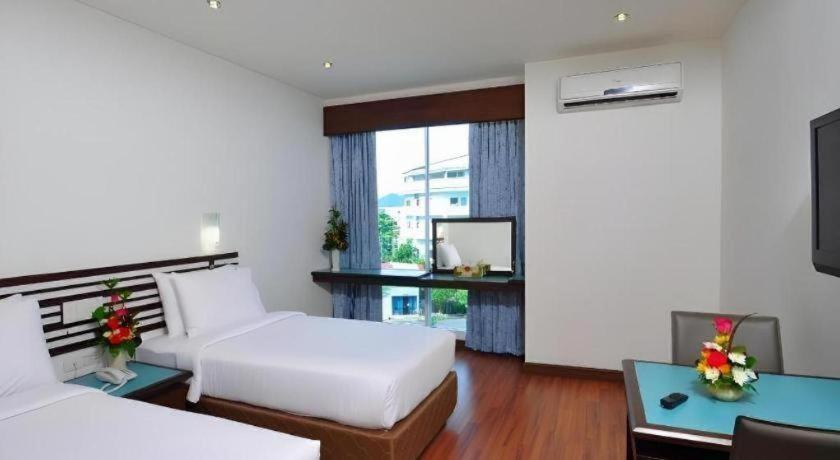 The Color Hotel Hat Yai Esterno foto