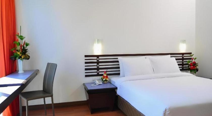 The Color Hotel Hat Yai Esterno foto